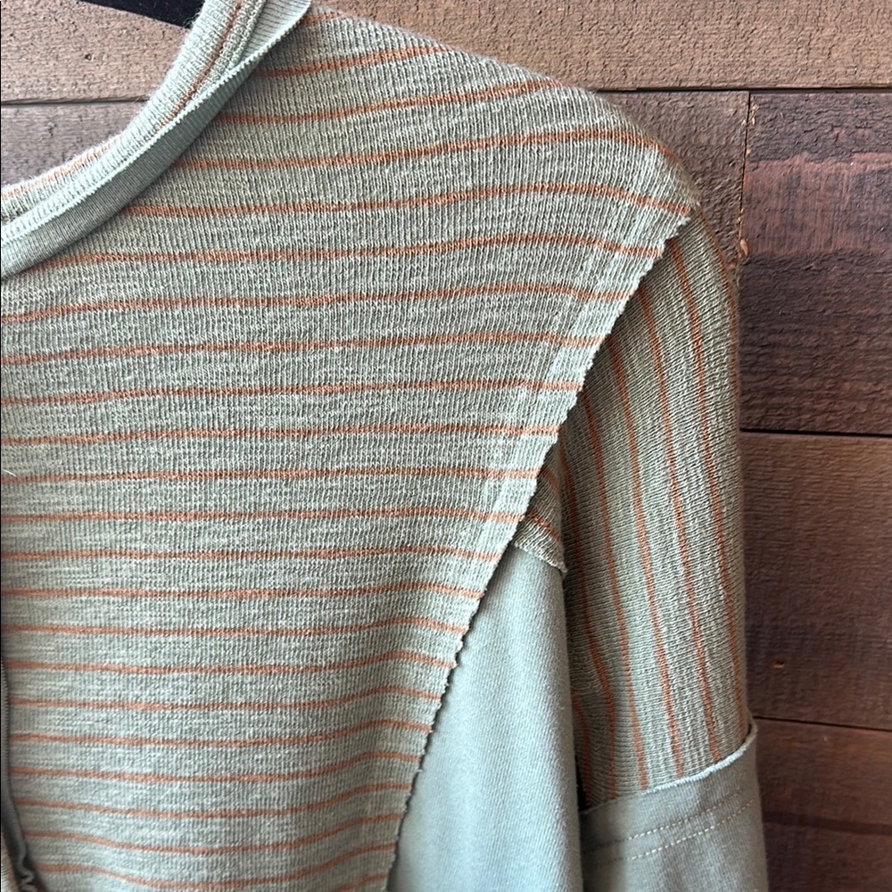 Easel Oversized Sage Green and Brown Striped Henley Shirt Small - Picture 6 of 8